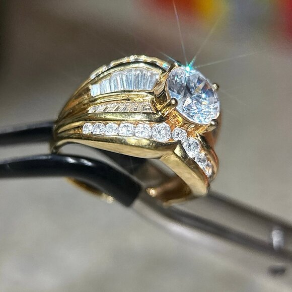 Spectacular 925 Gold Vermeil Cz Ring - Picture 4 of 9